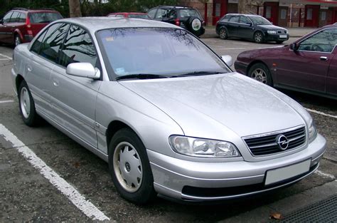 opel omega cars.